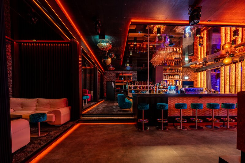 Vienna Austria Club Pangea cauta fete, castiguri mari, locatie moderna